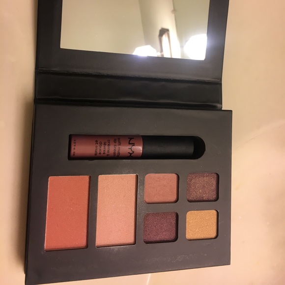 NYX Rome - Picture 2 of 2